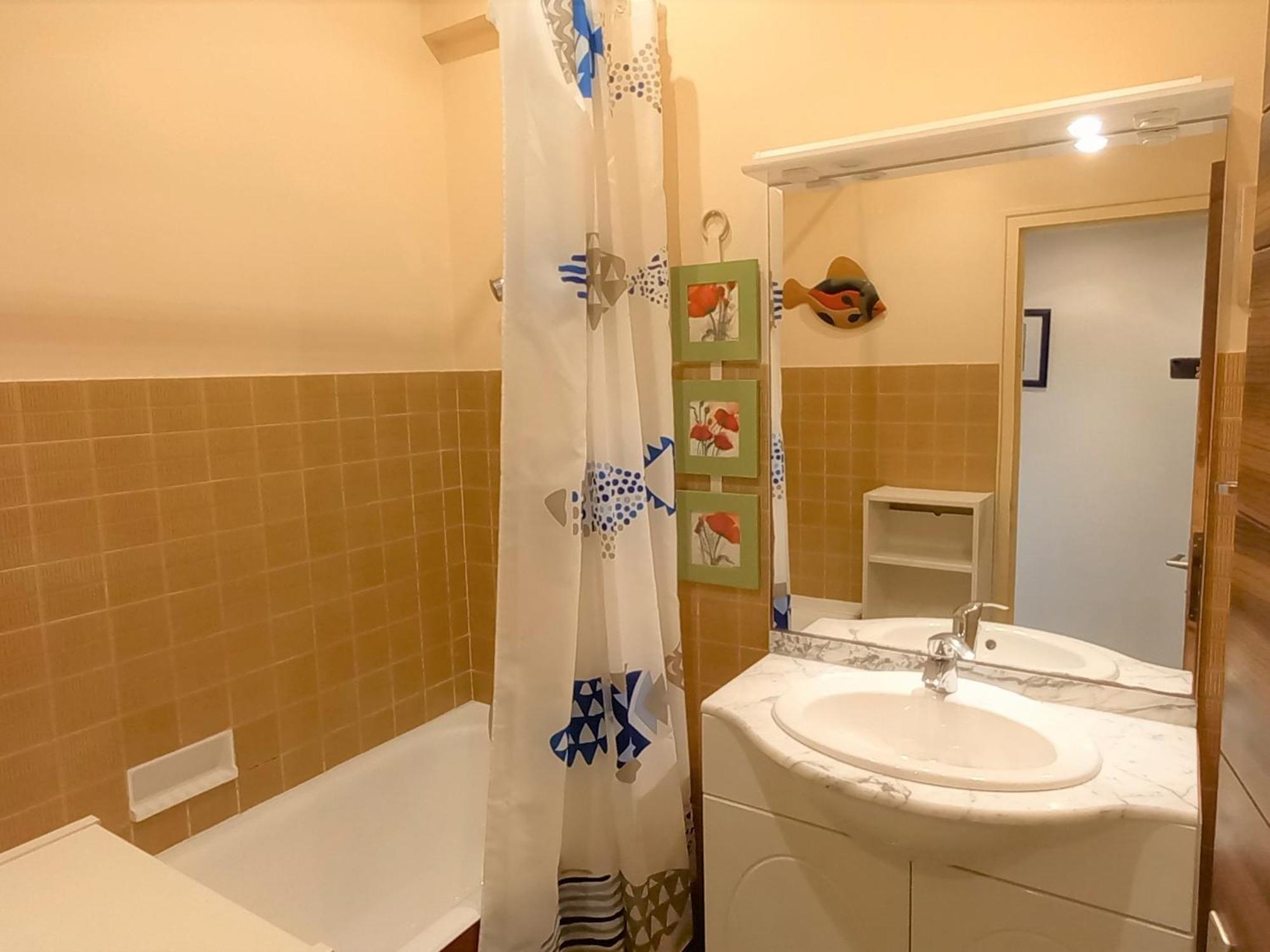 Charmant Pavillon A Saint-Jean-De-Monts: 2 Chambres, Proche Plage, Foret Et Commerces, Jardin Clos - Fr-1-323-259 Exterior foto
